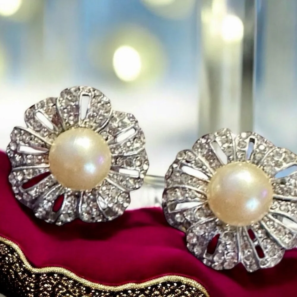 KJL Kenneth Jay Lane Pave Crystal Flower Faux Pearl Earrings Janis Paige Estate - Picture 2 of 6